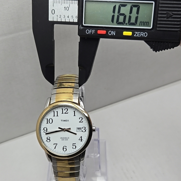 Mens Timex R6 Date Indiglo Two Tone Quartz Analog Watch New Battery - Picture 5 of 13